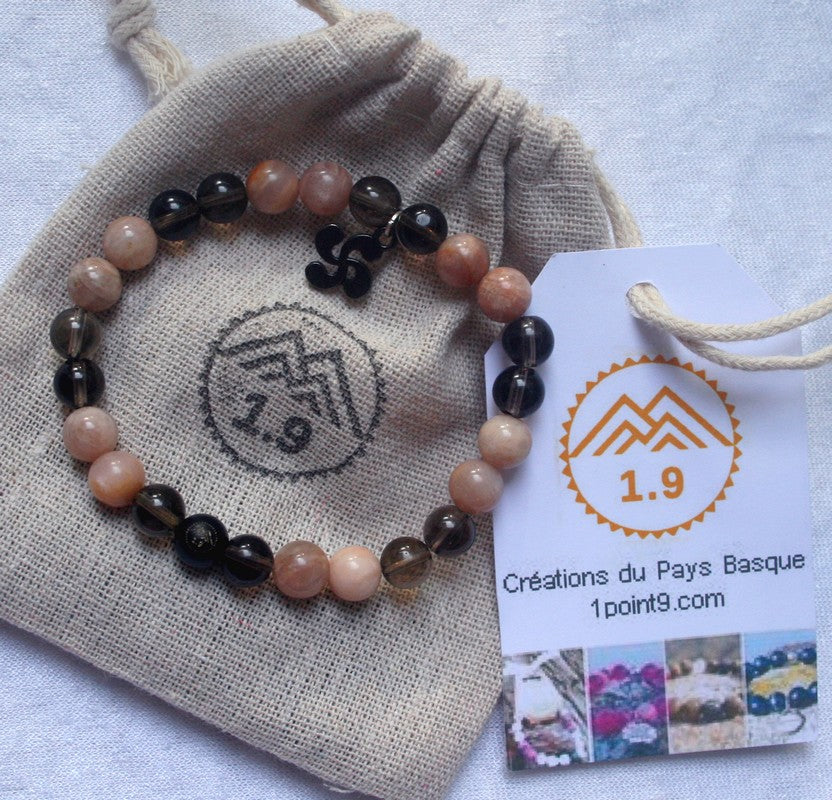Cadeau bracelet homme lithothérapie en quartz fumé et pierre de soleil avec croix basque sur mesure