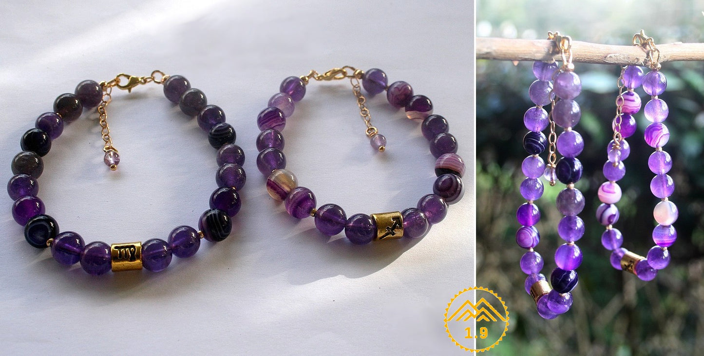 Bracelet astro vierge sur mesure avec perles agate violette et améthyste. Bracelet astro sagittaire personnalisé avec pierres améthyste et agate violette, de la marque 1point9