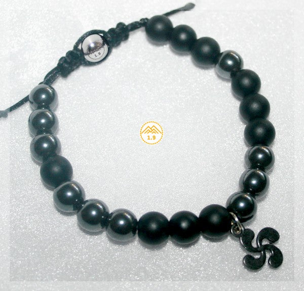 Bracelet croix basque enfant pierres noires onyx hématite lithothérapie 1.9
