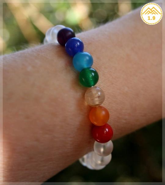 Bracelet femme 7 chakras pierres arc-en-ciel et Cristal de roche lithotherapie 1.9