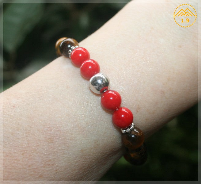 bracelet perles corail rouge œil de tigre irubelaskakoa 1.9 lithotherapie