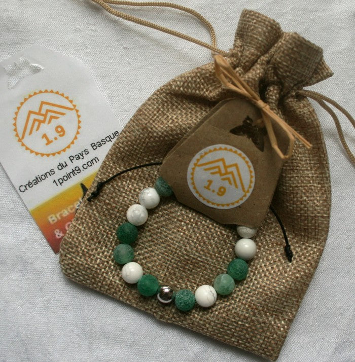 cadeau bracelet enfant en pierres naturelles couleur blanc et vert de la marque 1.9, spécialiste en lithothérapie