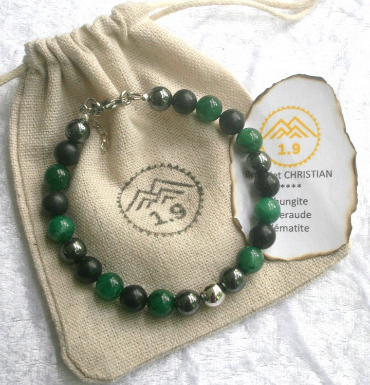 Bracelet personnalisé en émeraude et shungite pour homme. Bracelet lithothérapie vert et noir sur mesure.