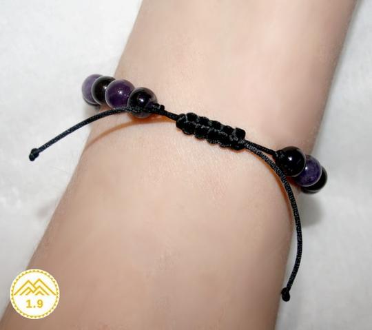 Bracelet shamballa macramé ajustable sur mesure mala tibétain et pierres naturelles amethyste violet sur cordon noir