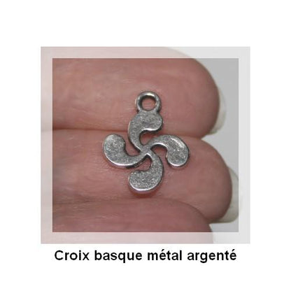 Croix basque Métal argenté/ Doré antique / Argenté gris-anthracite